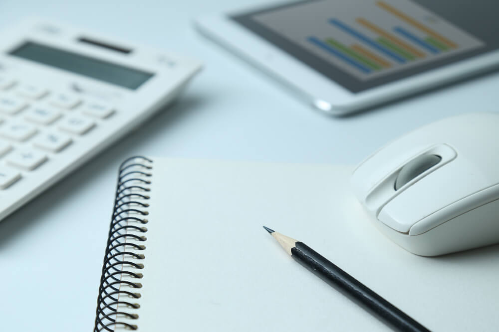 האם רואה חשבון עוזר לעסק גם בניהול תזרים מזומנים?